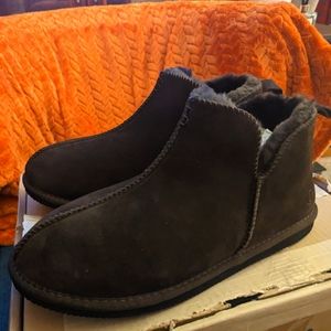 Land's End Men's Suede Leather Shearling Bootie Slippers